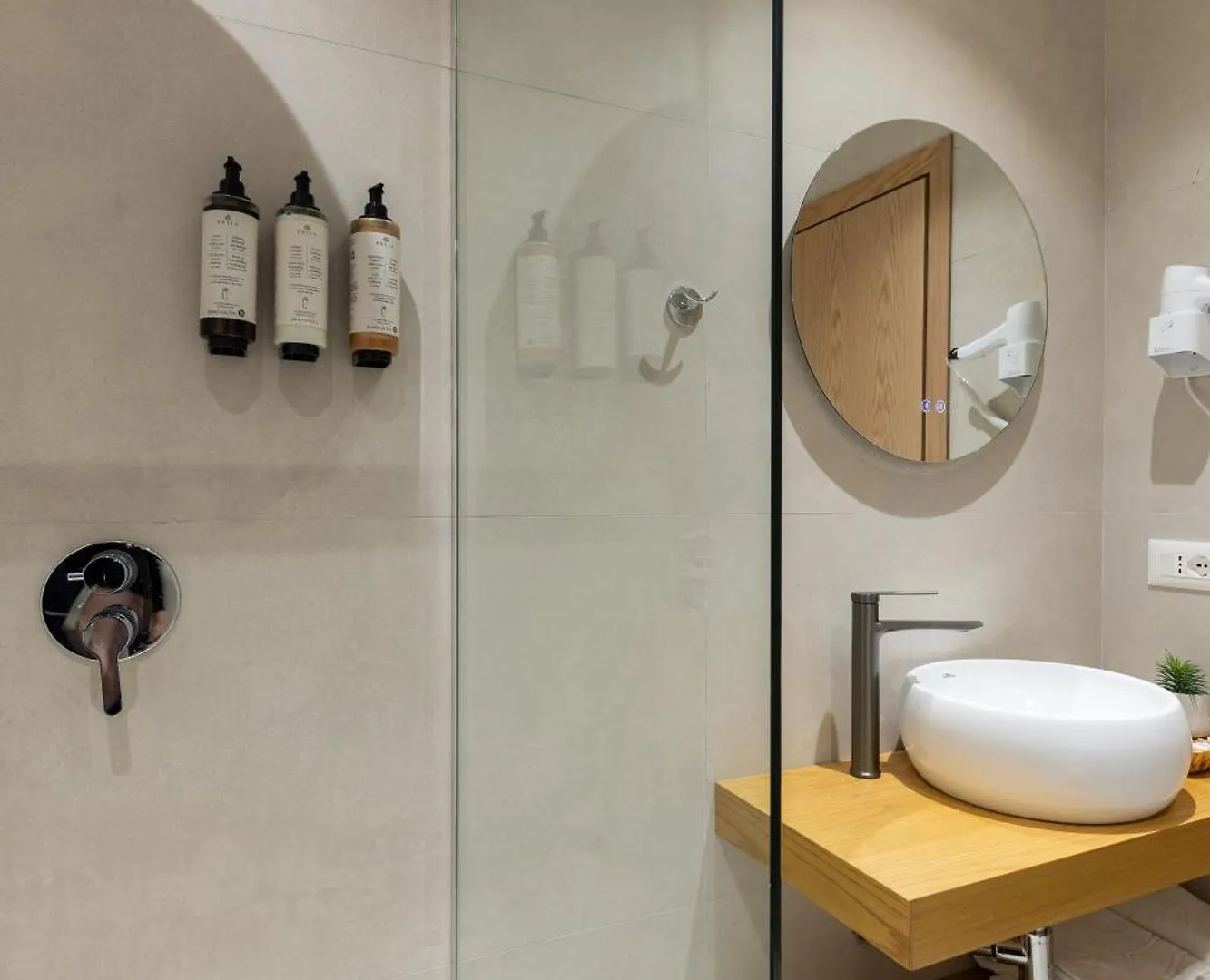 B Boutique Hotel Tirana 0*,