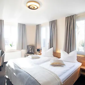  Hotel & Gutsgasthaus Koeberle Germania